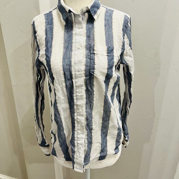Banana Republic Women’s Quinn Boy Fit Button Blouse Wide Stripe Blue XS - Picture 1 of 6